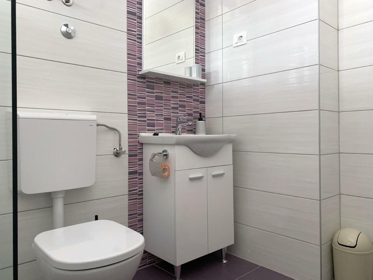 Apartments Zika โพรไมนา ภายนอก รูปภาพ