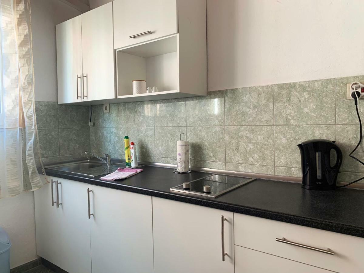 Apartments Zika โพรไมนา ภายนอก รูปภาพ
