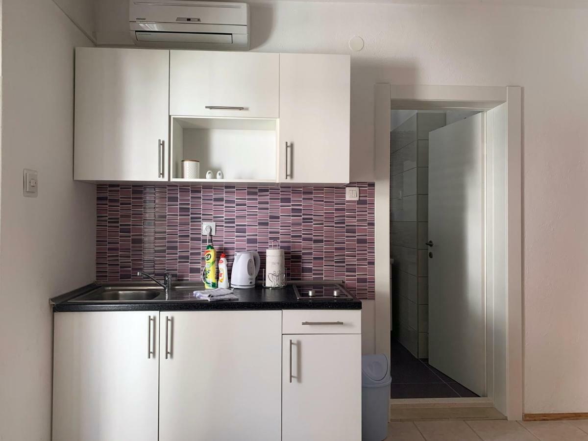 Apartments Zika โพรไมนา ภายนอก รูปภาพ